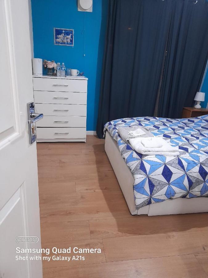 Beautiful 1 Bedroom Ground Floor With Shared Bathroom Апартаменты