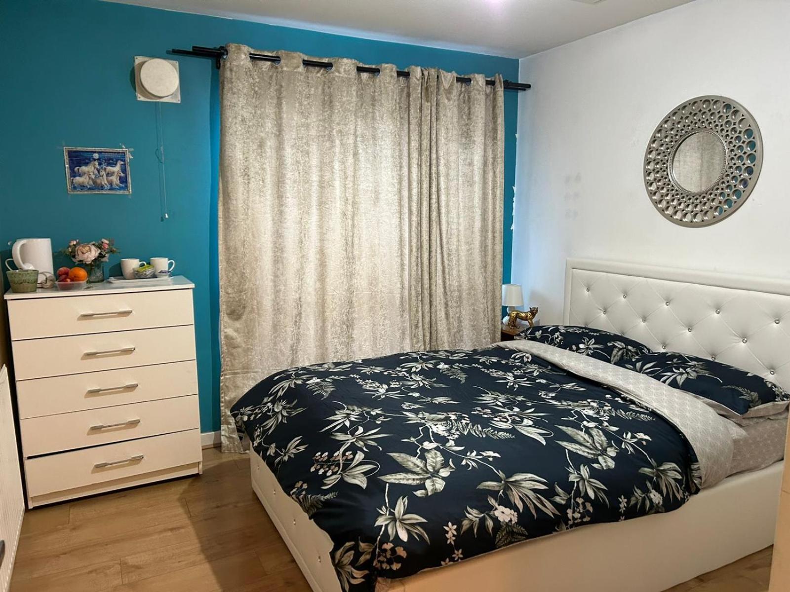 Beautiful 1 Bedroom Ground Floor With Shared Bathroom Апартаменты *